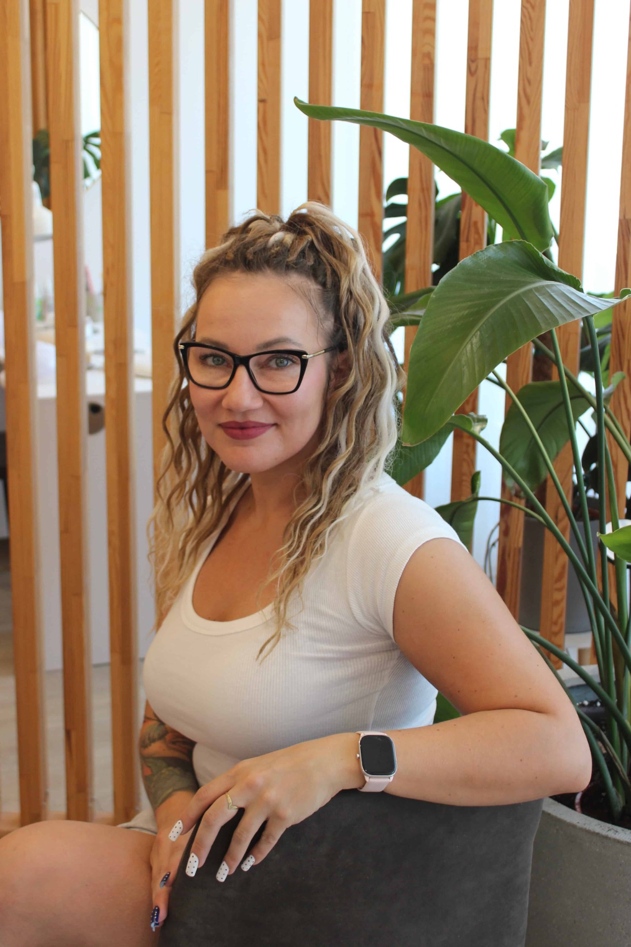 Angie | pedicurist, manicurist
